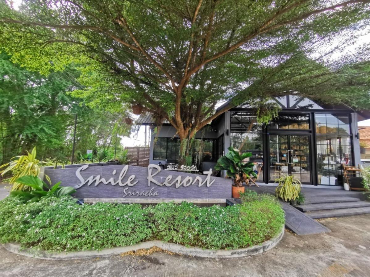 Smile Resort Sriracha Сирача Экстерьер фото